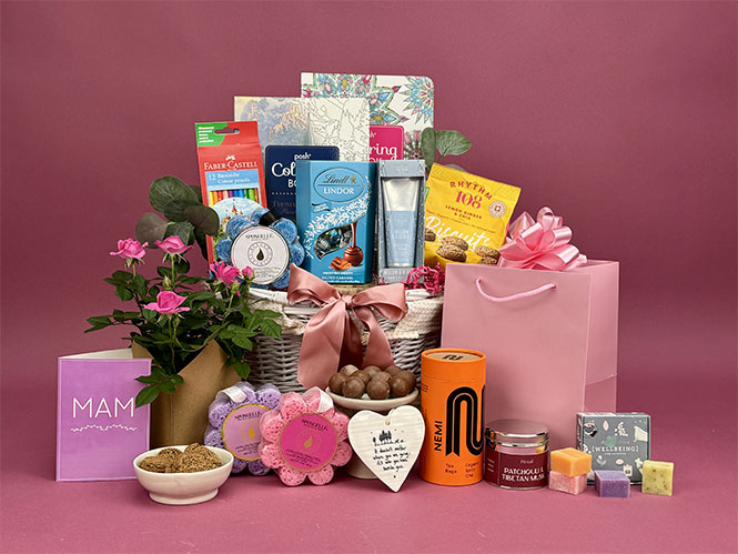 Leading Ladies Lifestyle Gifts Basket
