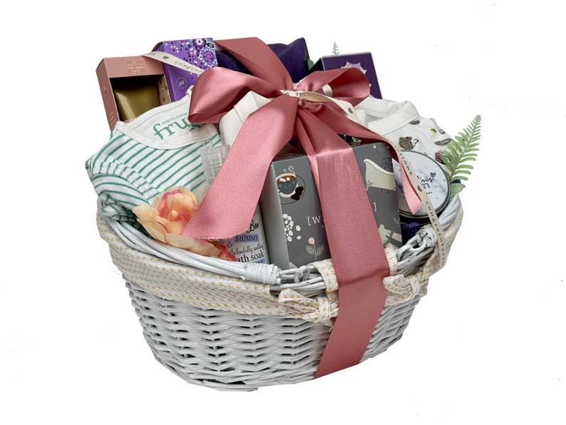 New Mother And Baby Celebration Gifts Hamper