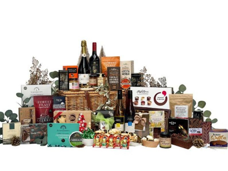 Oceanic Celestial Giant Christmas Hamper