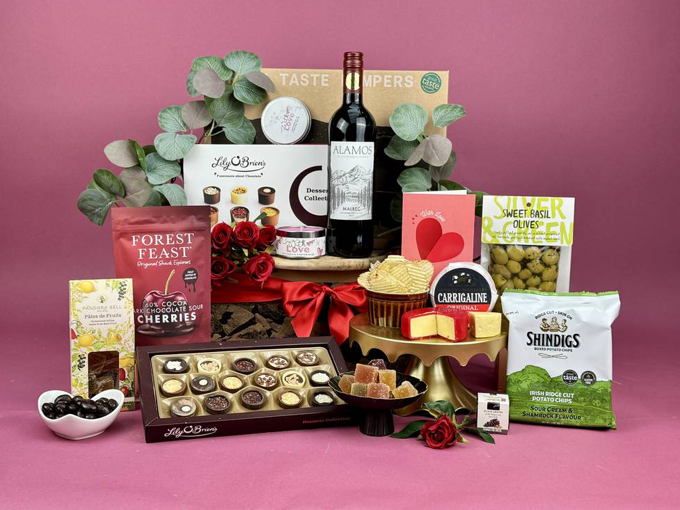 Valentine's Lovers Gifts Hamper